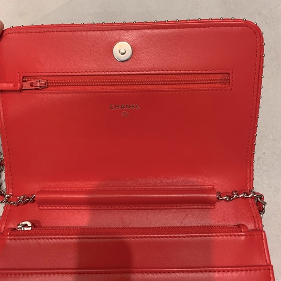 Chanel wallet on a chain chevron Red - Picture 3 of 7